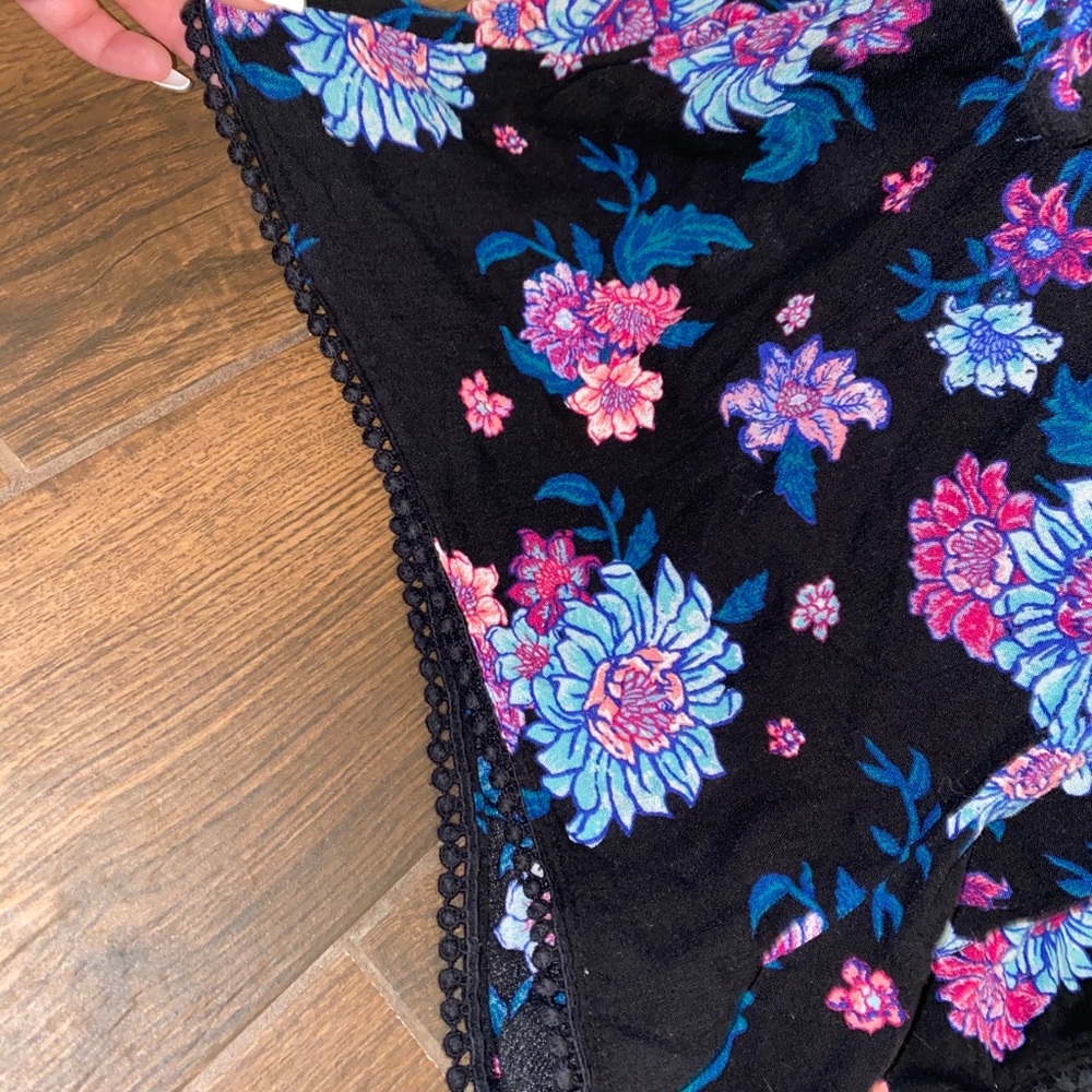 Romper - Picture 2 of 4